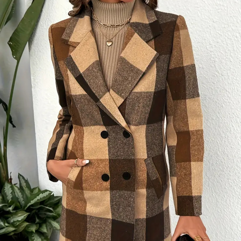 chic-plaid-coat