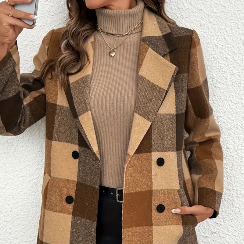chic-plaid-coat